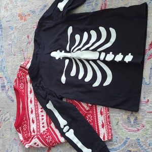 Set of 2 EUC holiday theme long-sleeve shirts 5t boys